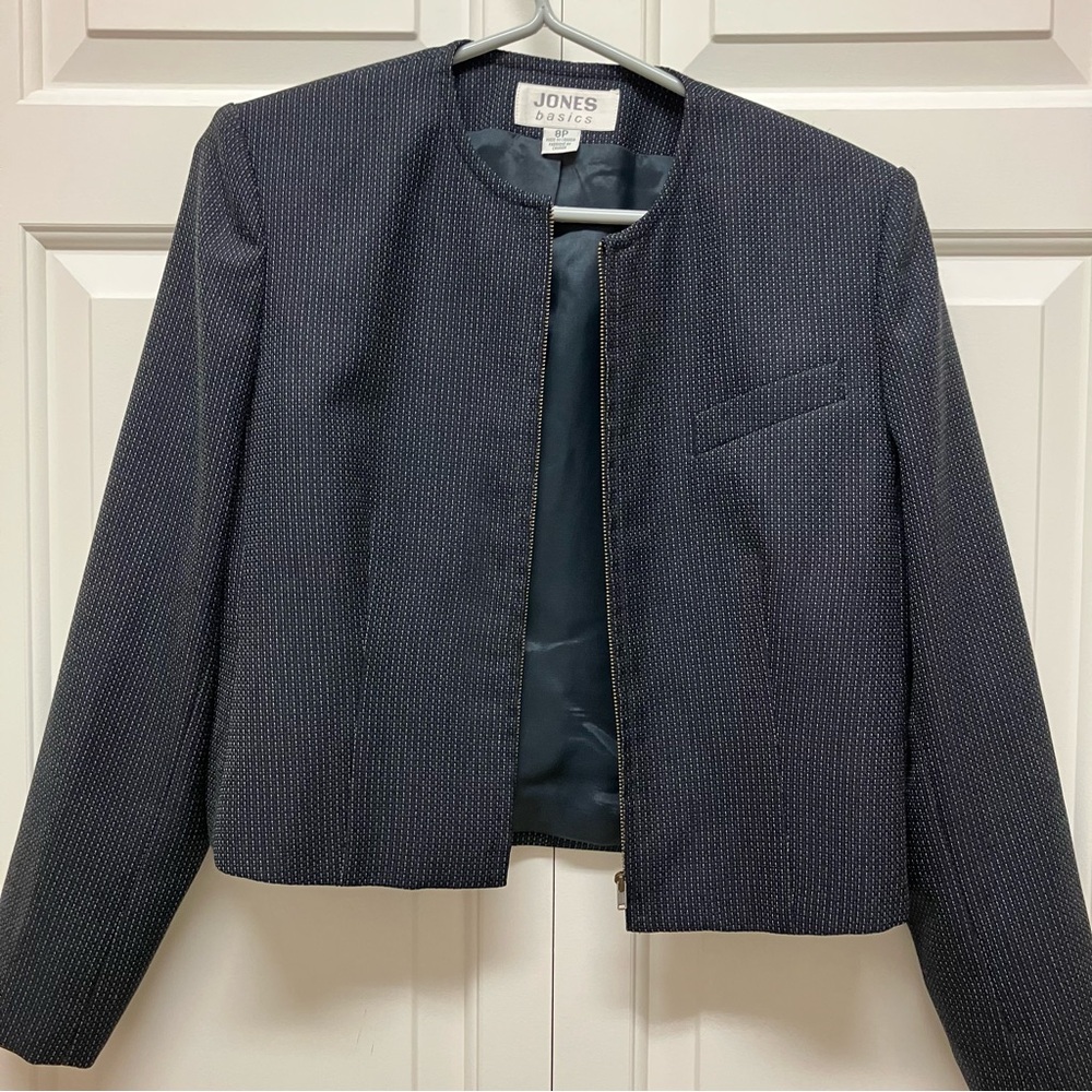 Vintage Jones New York “basics” cropped zip up jacket, dark grey, 8P